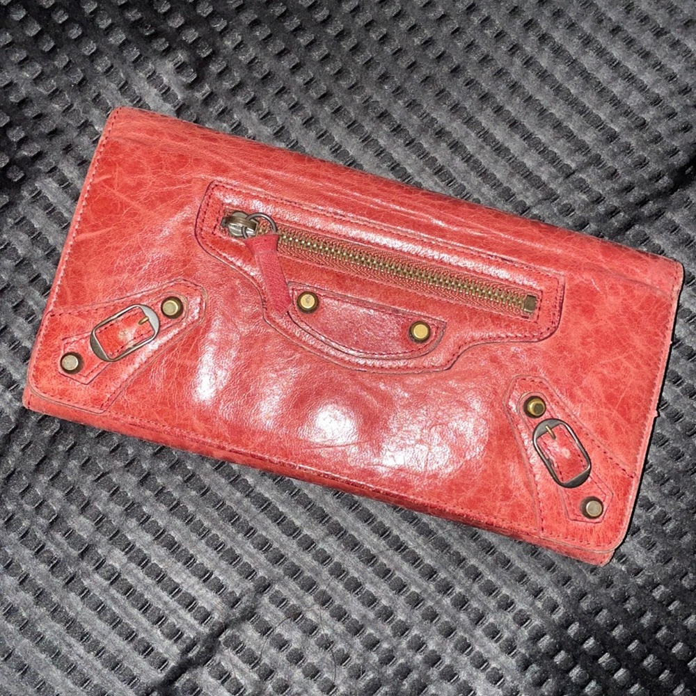 ❤️❤️SOLD❤️❤️BALENCIAGA LONG WALLET - Picture 1 of 6